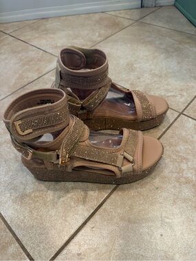 Azalea Wang Embellished Nude Platform Sandals with Ankle Strap bling Sz 11